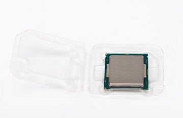 procesor w plastikowym opakowaniu